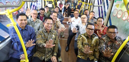 Gubernur Banten Andra Soni Lepas Keberangkatan Perdana Transjabodetabek Blok M – Alam Sutera