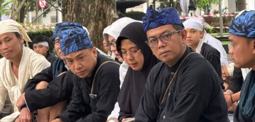 Pertama Dalam Seba Baduy,  Bapak Gede Gubernur Banten Andra Soni Mumuluk Bareng Masyarakat Baduy