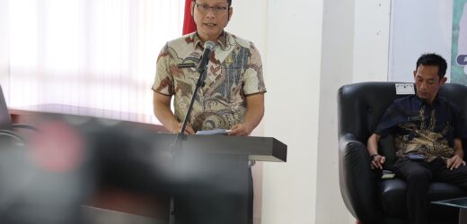 Plh Sekda Provinsi Banten Deden Apriandhi Hartawan Buka Sosialisasi Bantuan Keuangan Desa Provinsi Banten Tahun 2025