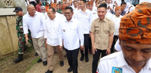 Gubernur Banten Andra Soni Hadiri Pelantikan DPC APDESI Lebak Periode 2025-2030