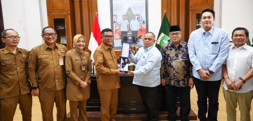 Gubernur Andra Soni Dialog dengan Rektor UMT, Bicara Sinergi Tingkatkan SDM Banten