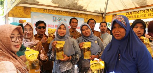 Warga Antusias Belanja di Bazar Murah Rangkaian HUT ke-499 Kabupaten Serang