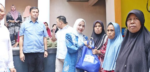 Bupati Serang Ratu Zakiyah Salurkan 1.000 Paket Sembako di Pabuaran