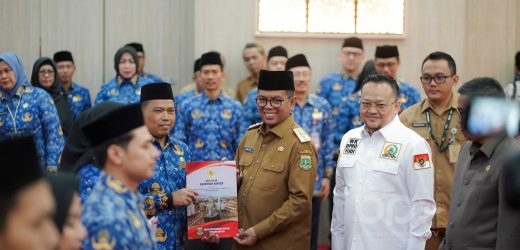 Hadiri Pelantikan PPPK Pemprov Banten Tahap II, Wakil Ketua DPRD Banten : Semoga Memicu Semangat Untuk Beri Pelayanan Maksimal
