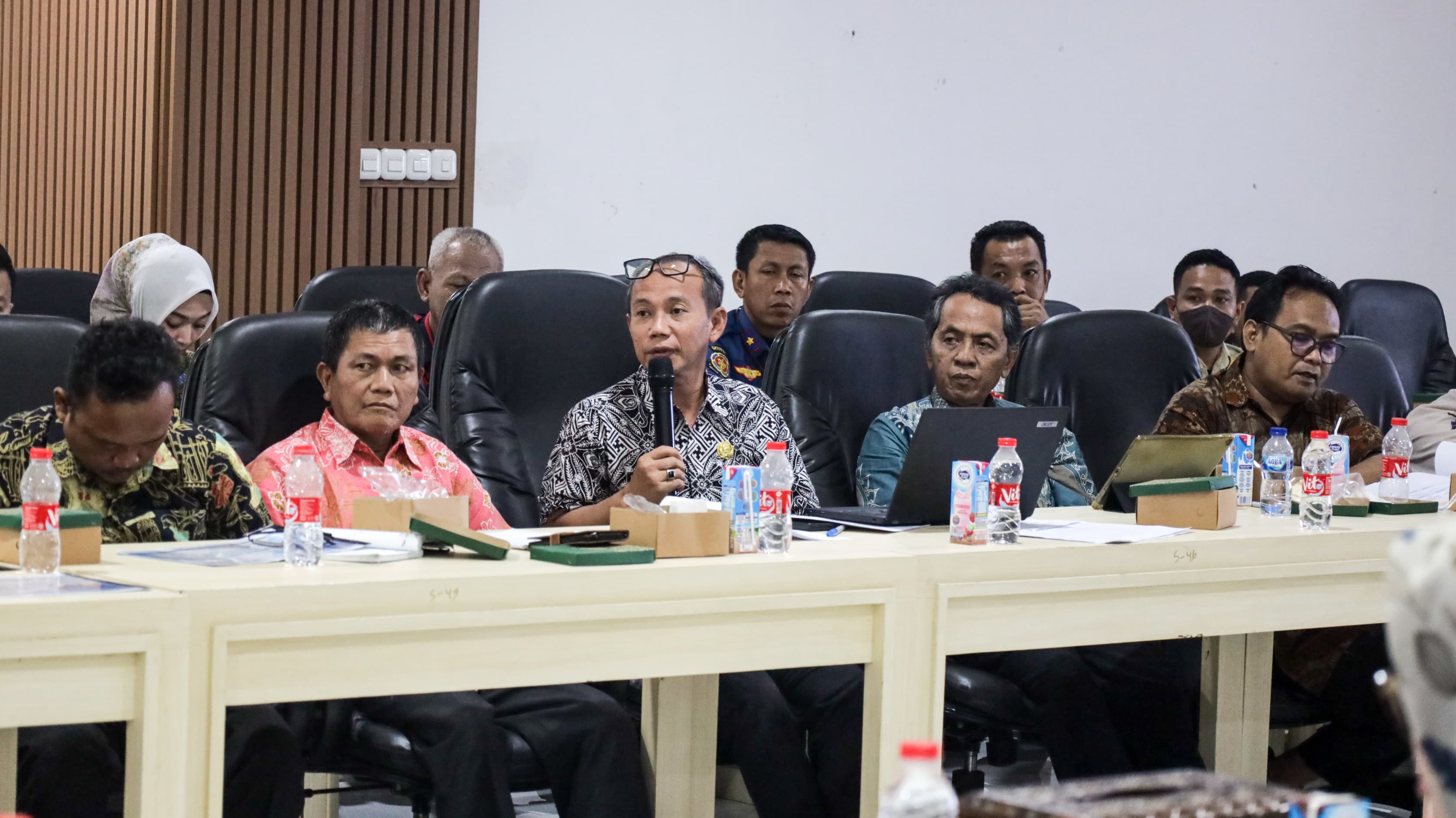 Rapat Evaluasi Triwulan Bersama Mitra Kerja, Komisi I Minta Alokasi Anggaran Program Terdampak Efisiensi Dikembalikan Ke Kasda