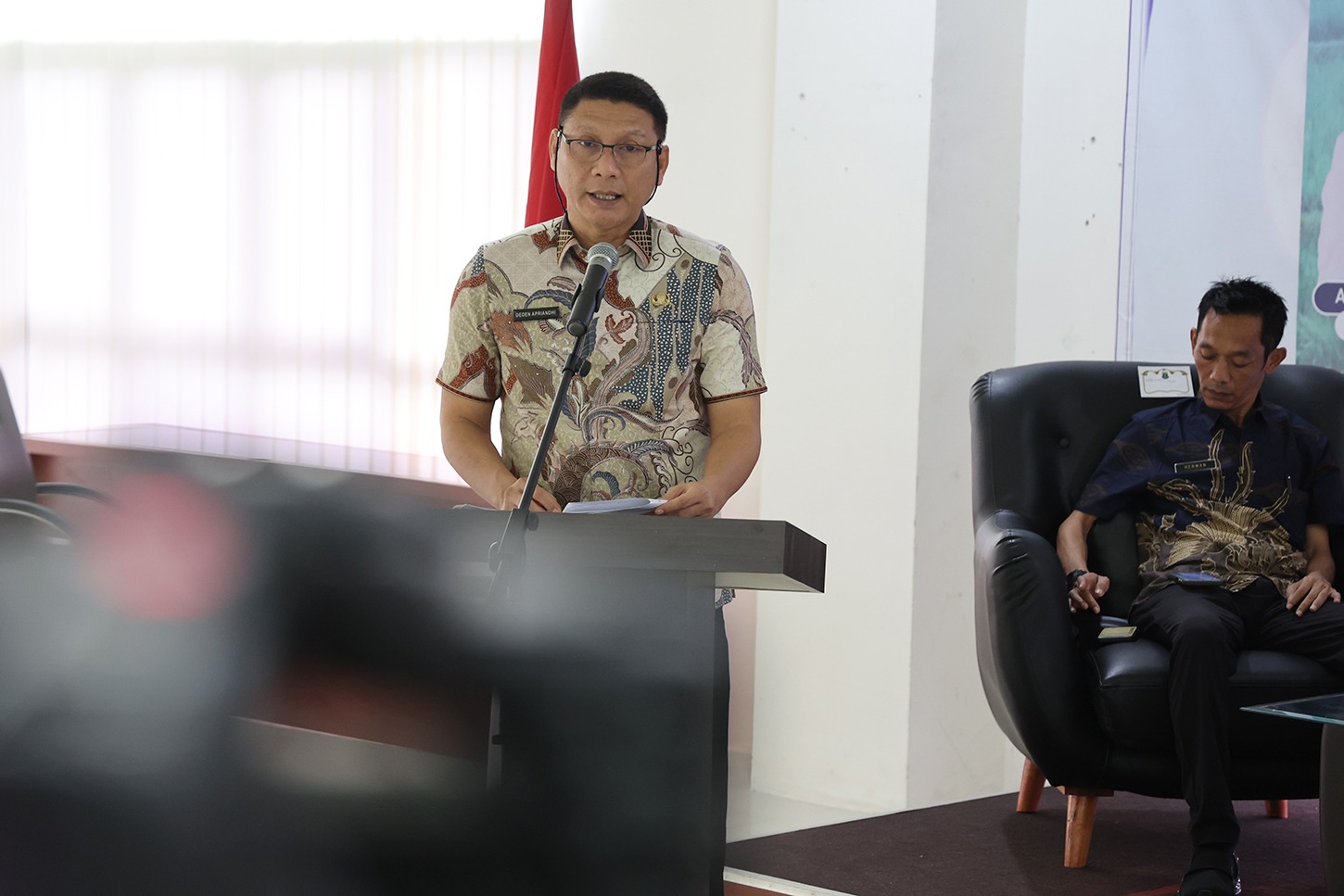Plh Sekda Provinsi Banten Deden Apriandhi Hartawan Buka Sosialisasi Bantuan Keuangan Desa Provinsi Banten Tahun 2025