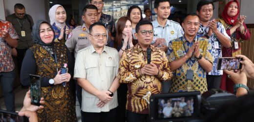 Gubernur Banten Andra Soni Perpanjang Waktu Pembebasan Pokok dan Sanksi Pajak Kendaraan Bermotor Hingga 31 Oktober 2025