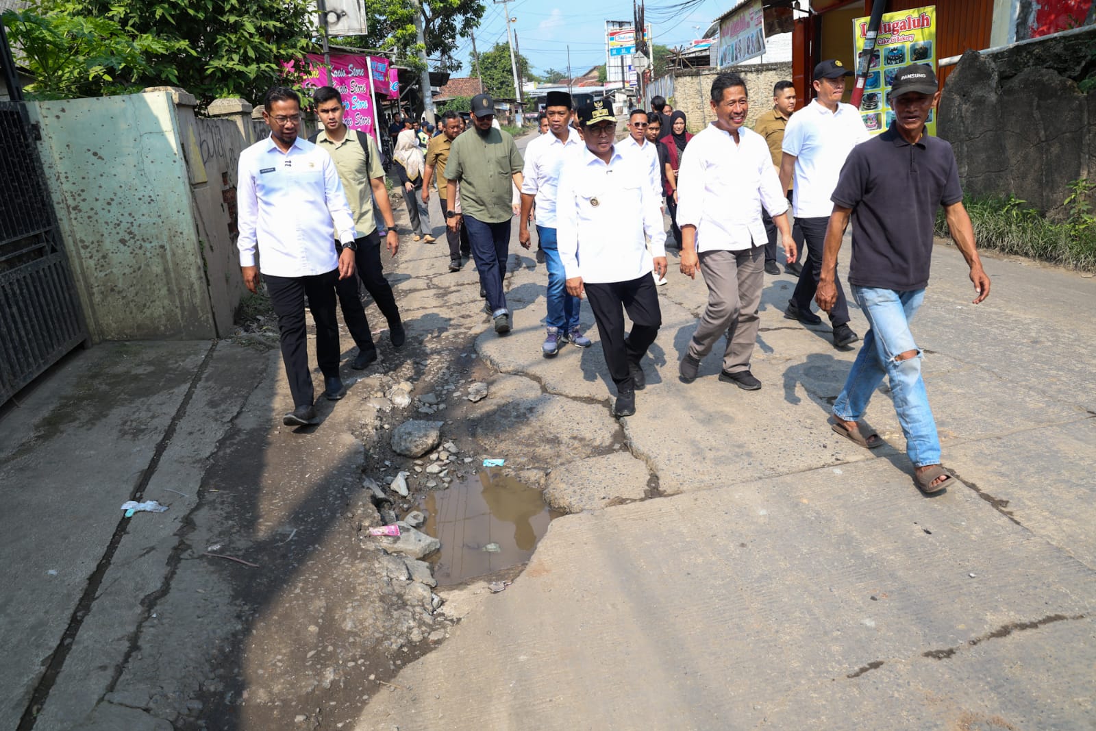 Tingkatkan Keselamatan Masyarakat, Gubernur Banten Andra Soni Percepat Perbaikan Ruas Jalan Maja – Citeras dan Maja – Cisoka – Tigaraksa