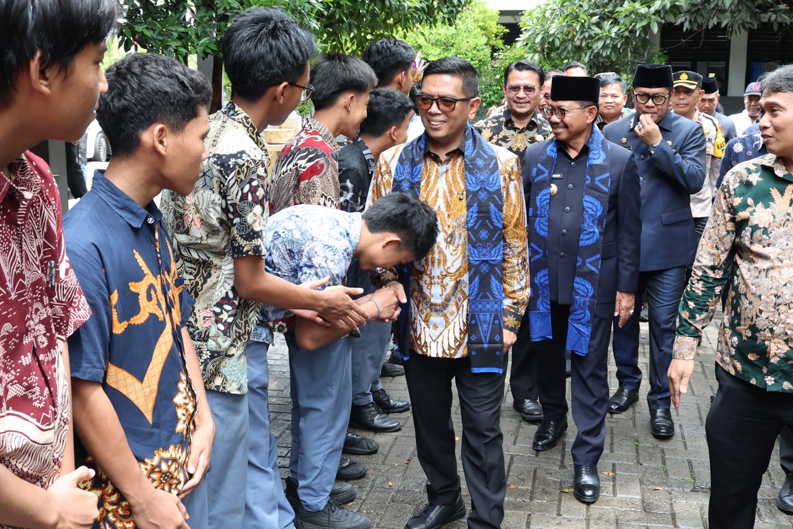 Plafon Satu Kelas di SMAN 14 Kota Tangerang Rusak, Gubernur Andra Soni Lakukan Peninjauan